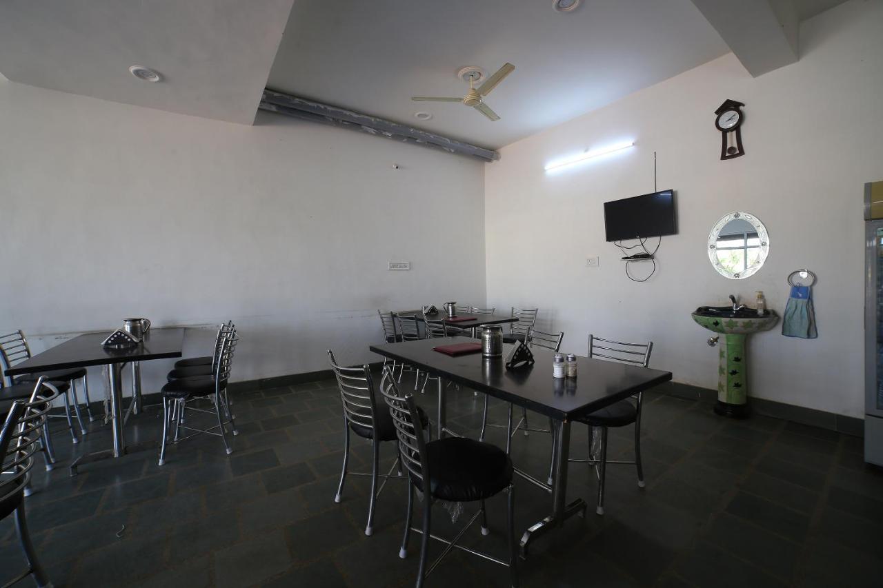 Oyo 37077 Hotel Rawat Ajmer Exterior foto